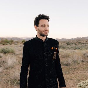 Manyavar Mohey Sherwani - medium (like new)